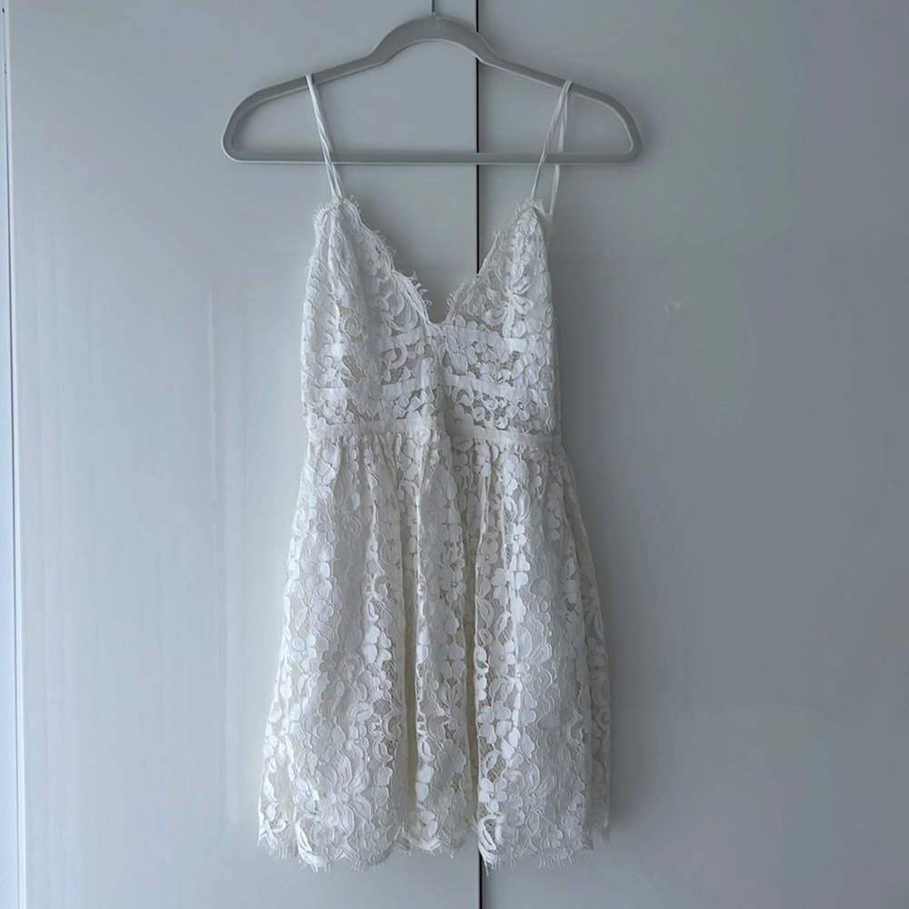 NBD lace dress size M